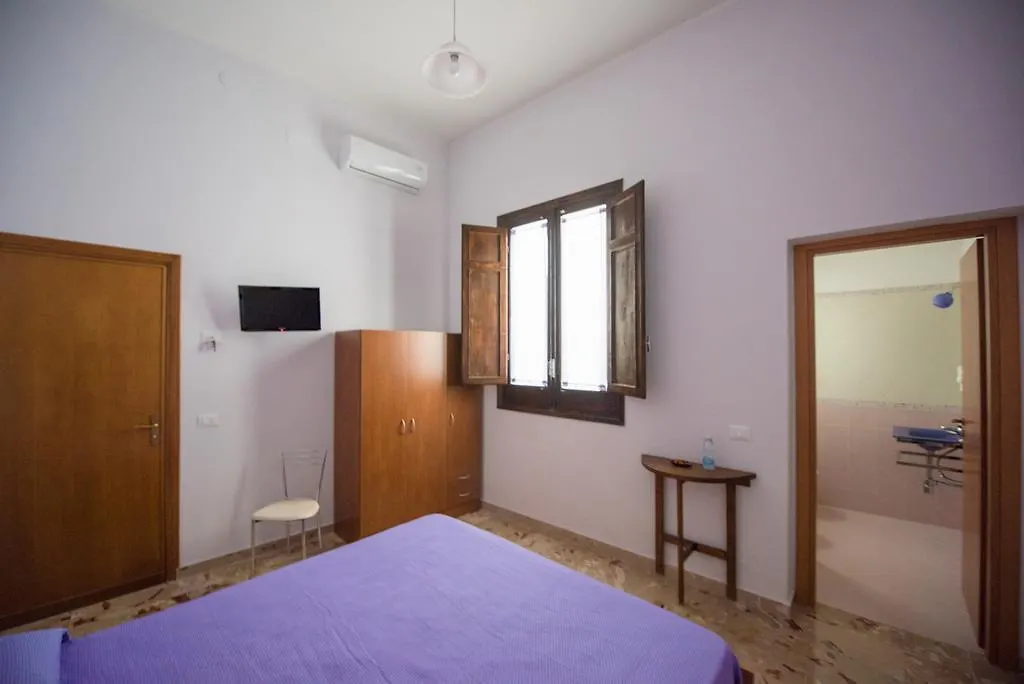 Guest house Corona Vacanze Trapani