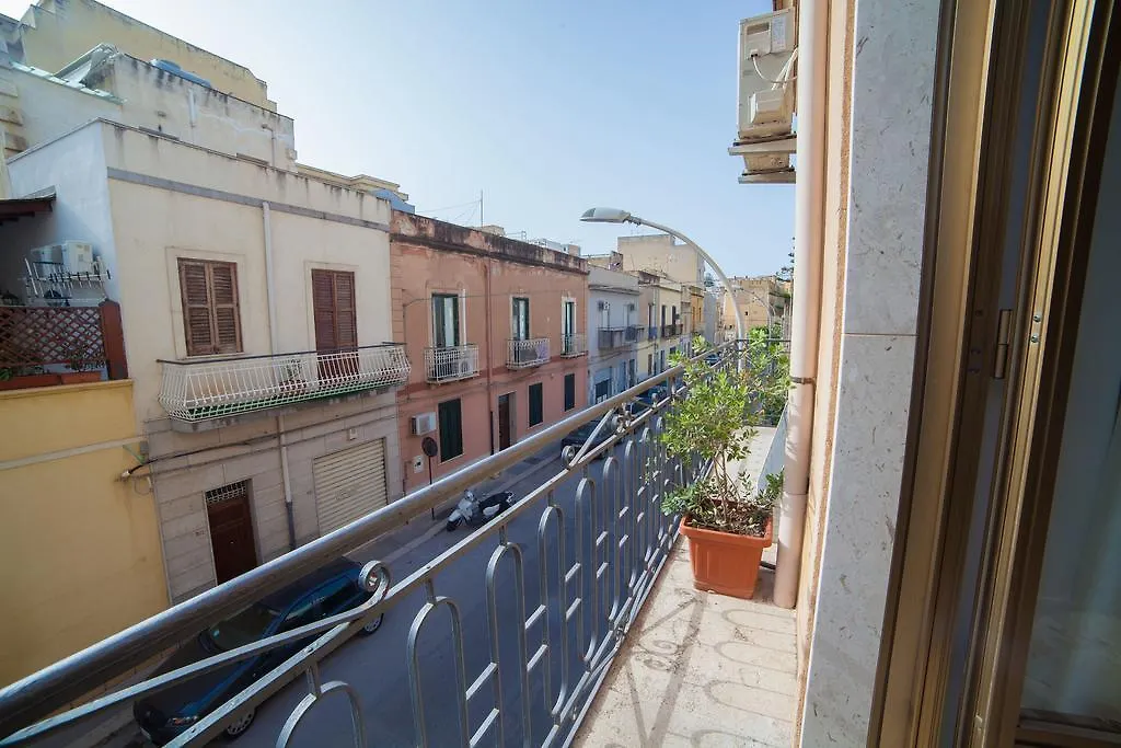Corona Vacanze Trapani Guest house