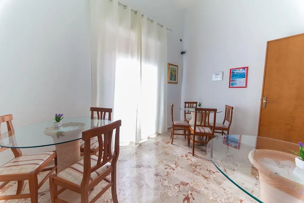 ** Guest house Corona Vacanze Trapani Italy